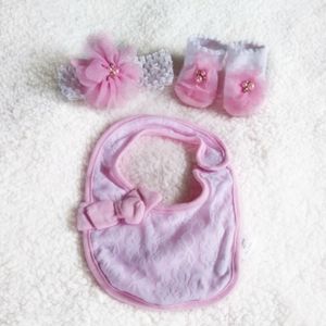 Fancy baby girl bib with bow and socks